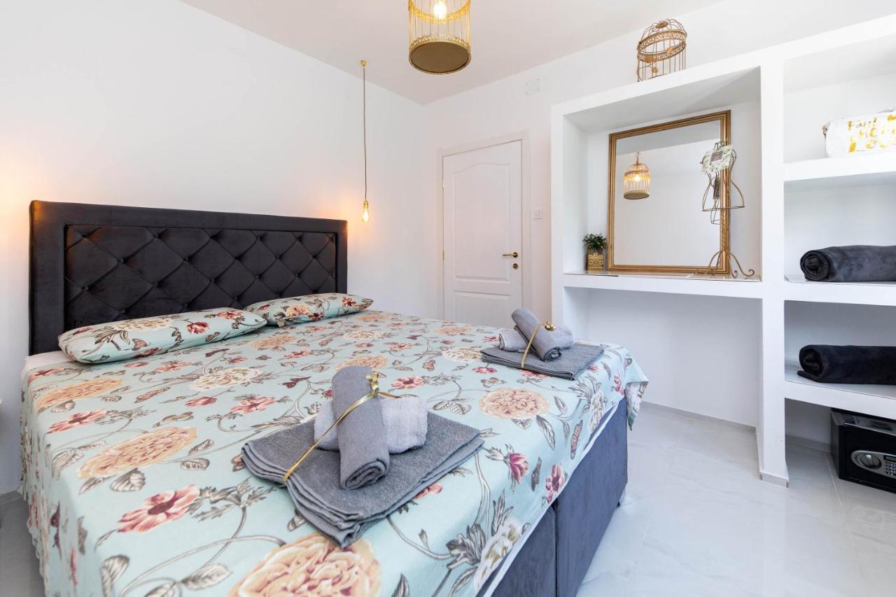 Gloria Luxury Suite Apartment Crikvenica Esterno foto